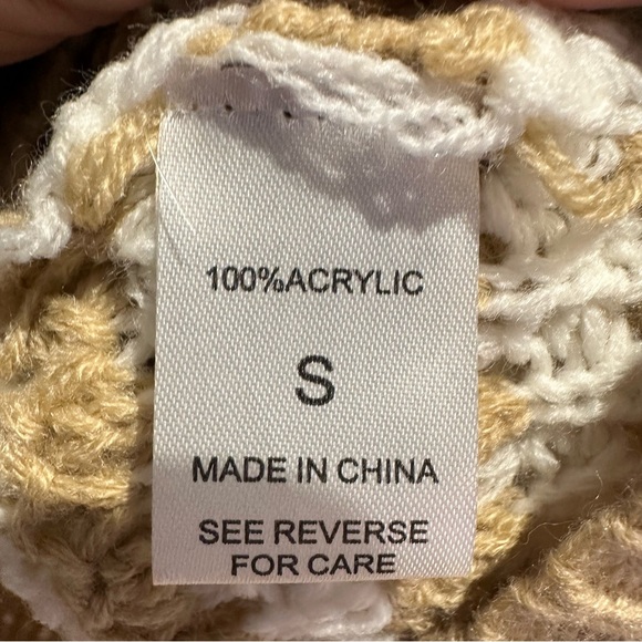 Haptics NWOT Women's Striped Sweater - Tan and White - Picture 7 of 8